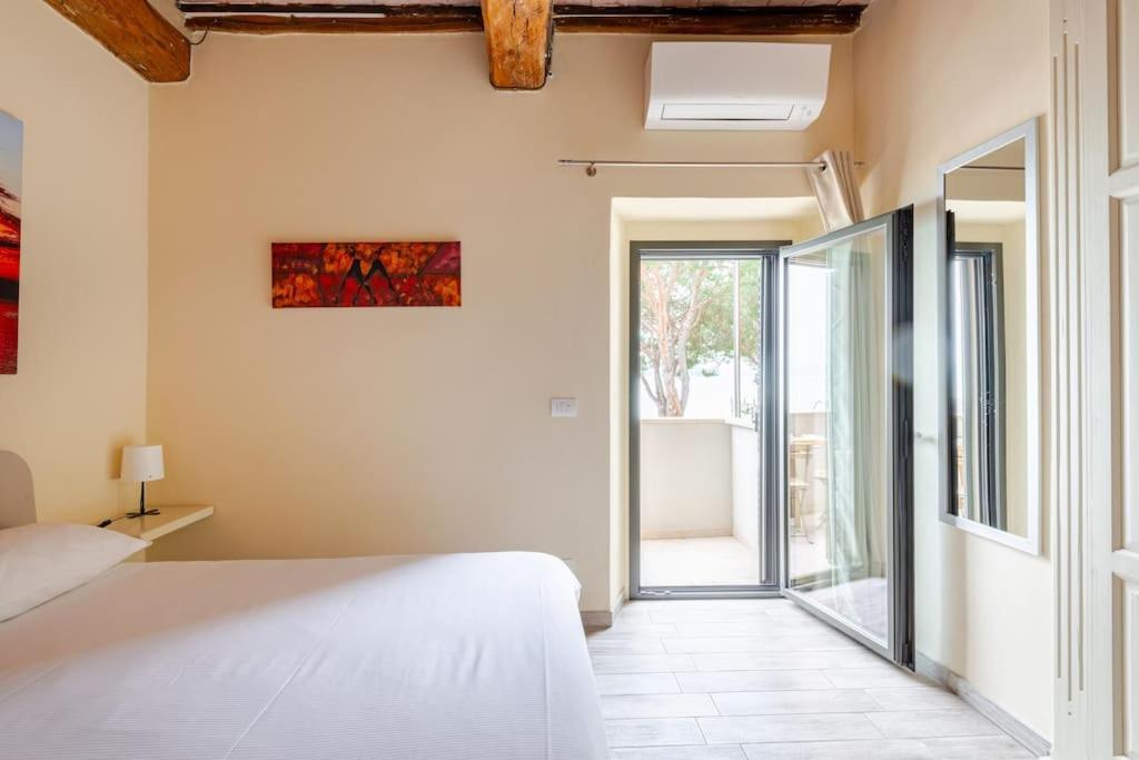 The View - Sunset & Relax - Suite - Appartamenti Vista Lago Passignano sul Trasimeno Exterior foto