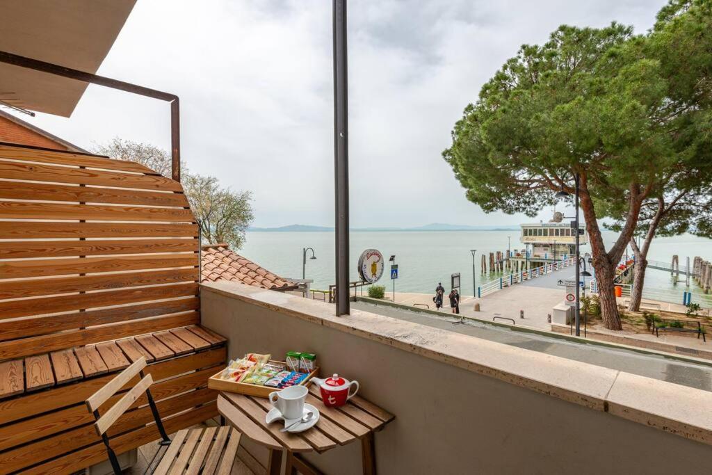 The View - Sunset & Relax - Suite - Appartamenti Vista Lago Passignano sul Trasimeno Exterior foto